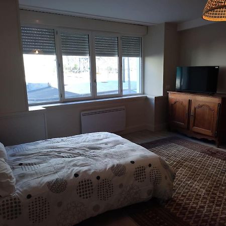 Tres Grand Studio Au Pied Du Plateau D'Angouleme. Eksteriør billede