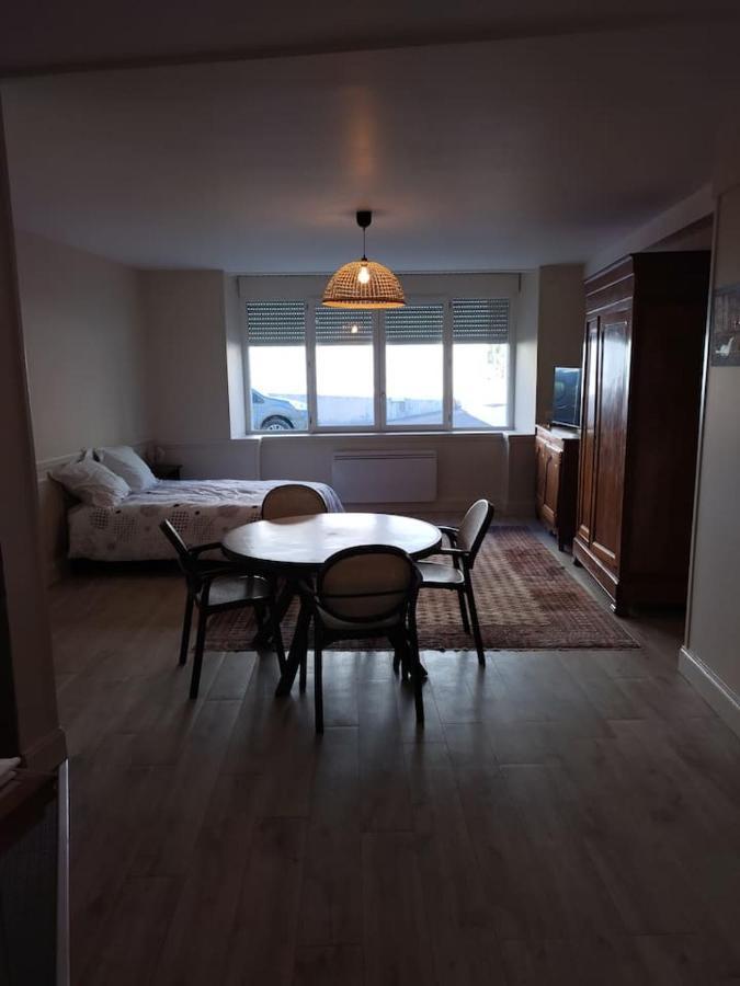 Tres Grand Studio Au Pied Du Plateau D'Angouleme. Eksteriør billede